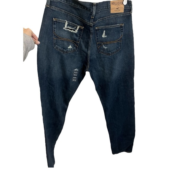 Hollister NWT Men’s Dark Beach Wash Distressed Denim Slim Straight Jeans 38 x 34 - Picture 1 of 3